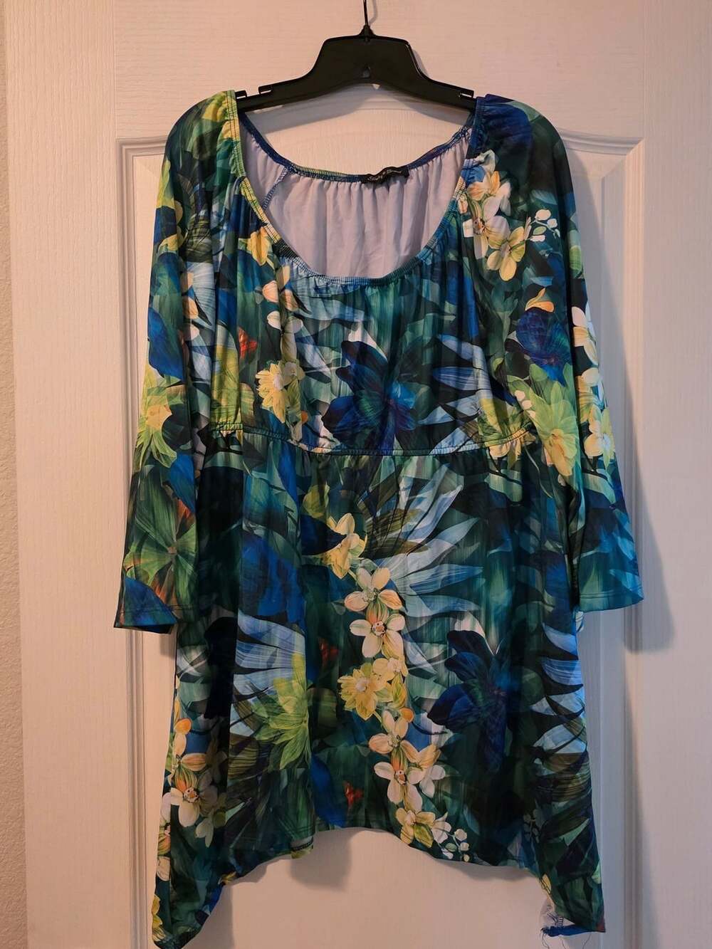Slinky Brand Tunic Top Size 1X Blue Tropical Floral Print Square Neck Shirt